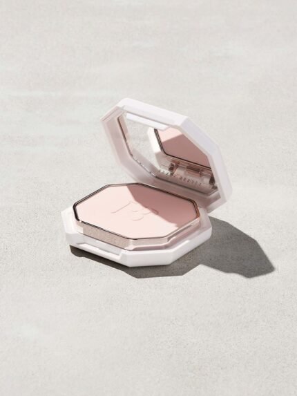 Pro Filt'r Soft Matte Powder Foundation — #100