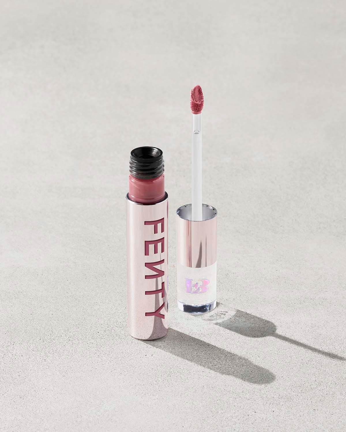 FB_POSTHOL22_T2PRODUCT_CONCRETE_FENTY_ICON_VELVET_LIQUID_LIP_OPEN_RIRI_1200x1500_d1ba70e7-6f74-42a0-b2fd-748f5efdca43