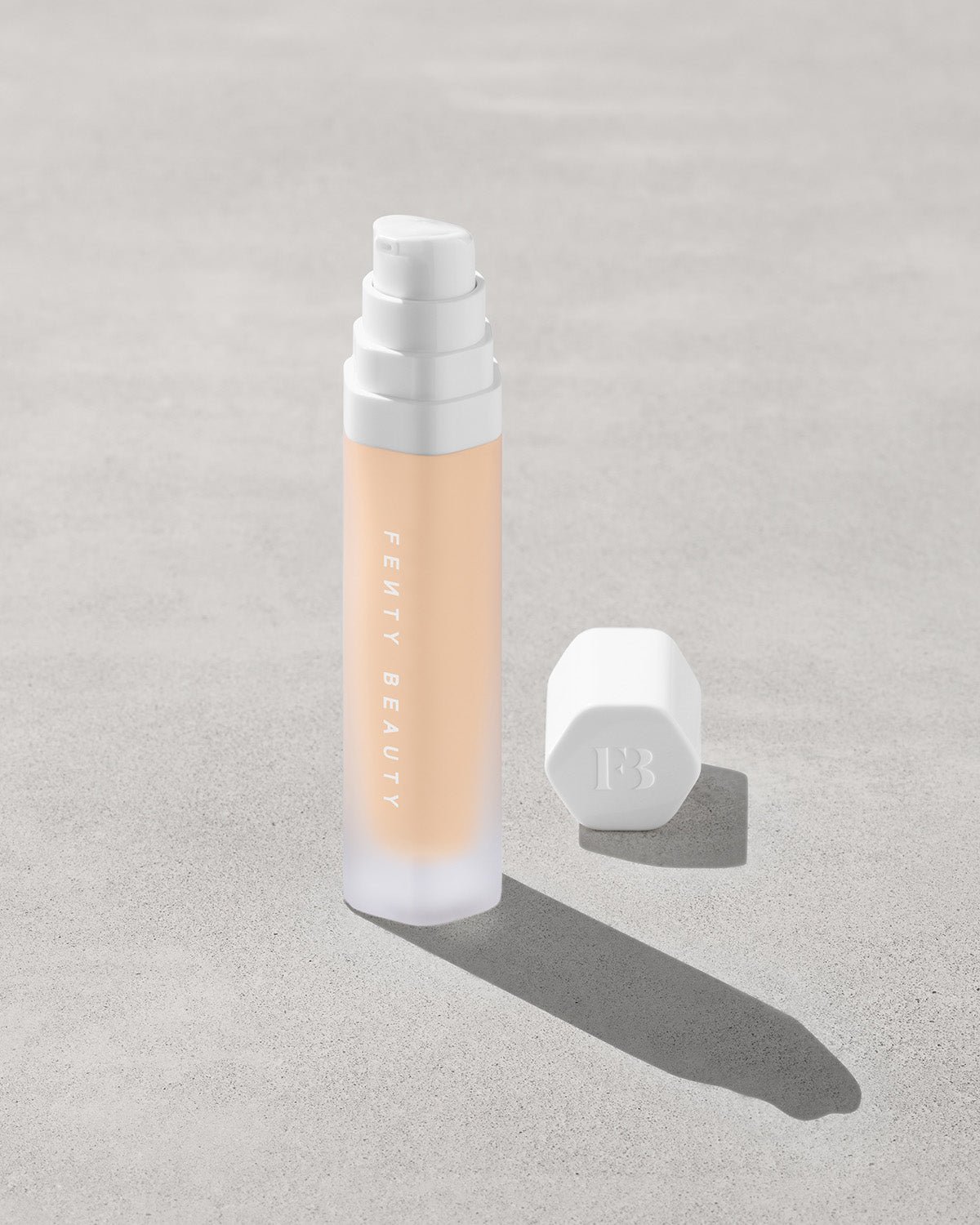 FB_SPR24_T2PRODUCT_ECOMM_SOFT_LIT_LUMINOUS_175_1200x1500_72DPI